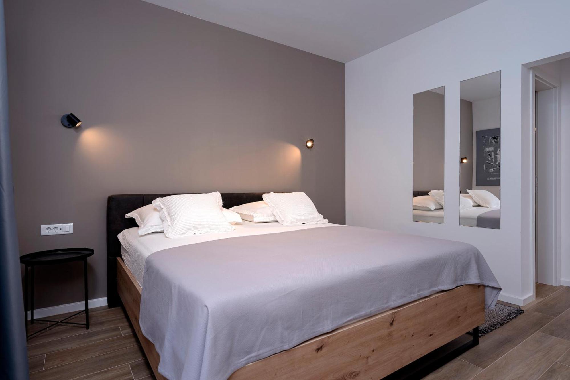 Modern, 2 Bedroom Apartment Đảo Hvar Ngoại thất bức ảnh