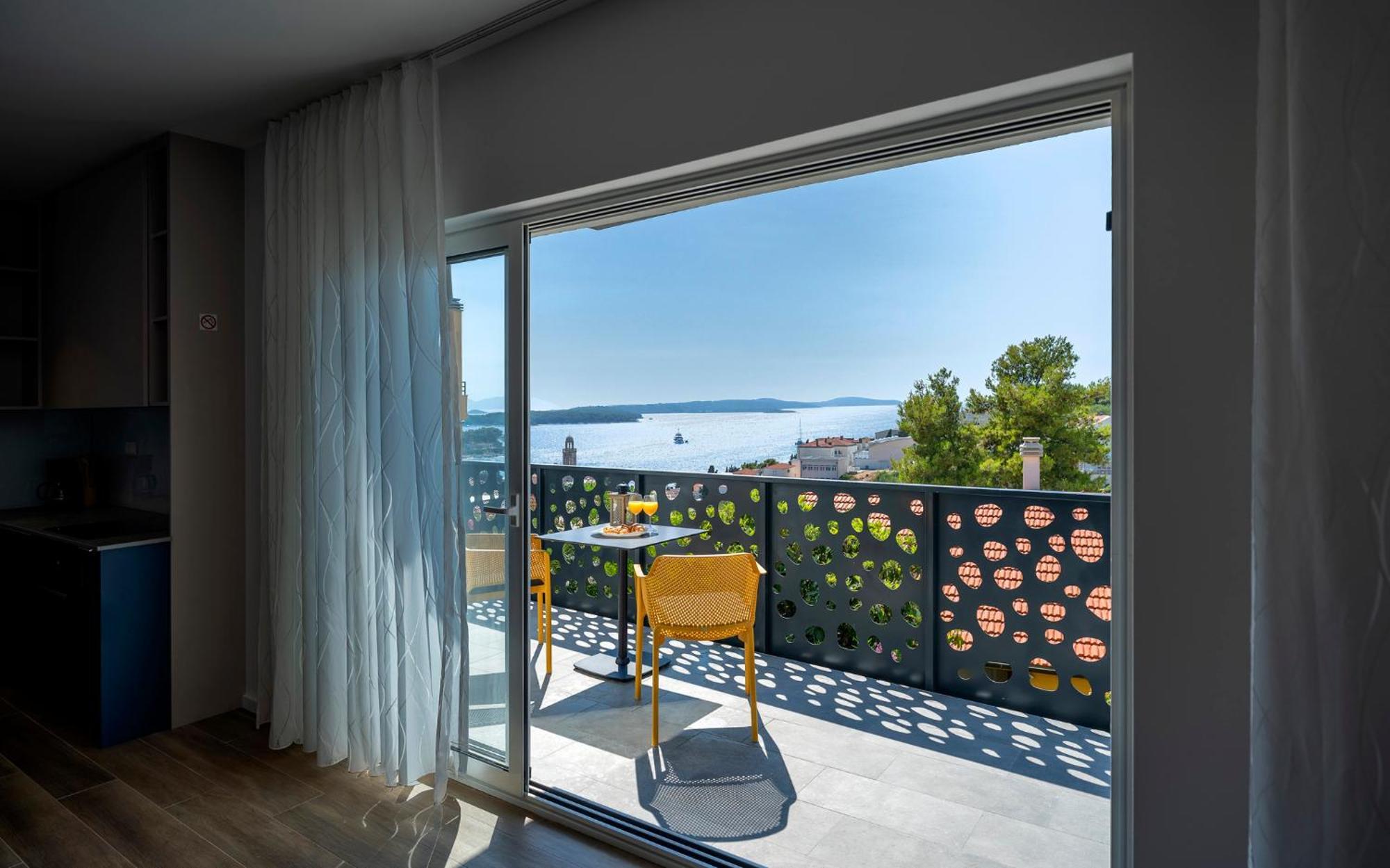 Modern, 2 Bedroom Apartment Đảo Hvar Ngoại thất bức ảnh